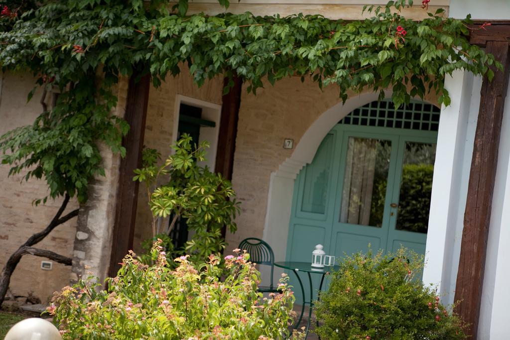 Subretia Residenze Di Campagna Aparthotel Fabbri Exterior photo